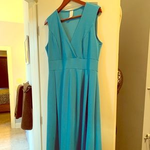 Sleeveless midi dress